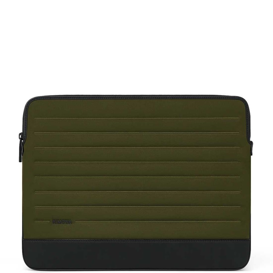 Never Still In Nylon | RIMOWA Never Still - Nylon Flache Pouch