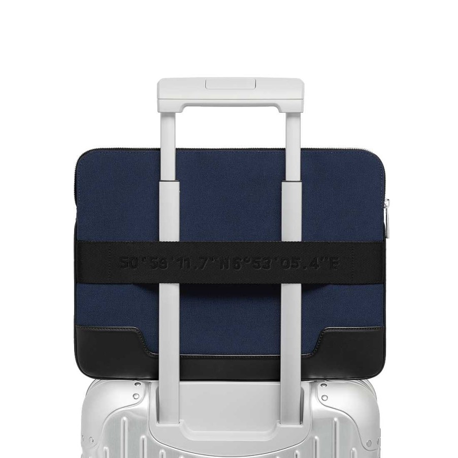 Never Still In Nylon | RIMOWA Never Still - Canvas Flache Pouch